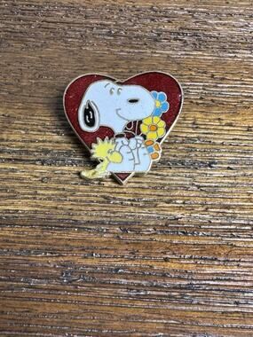 Vintage Aviva Snoopy Woodstock Heart Pin Flowers Peanuts Taiwan Brooch